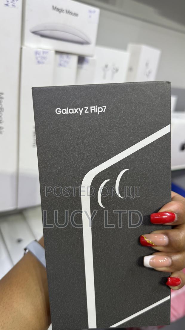 New Samsung Galaxy Z Flip 256 GB Black