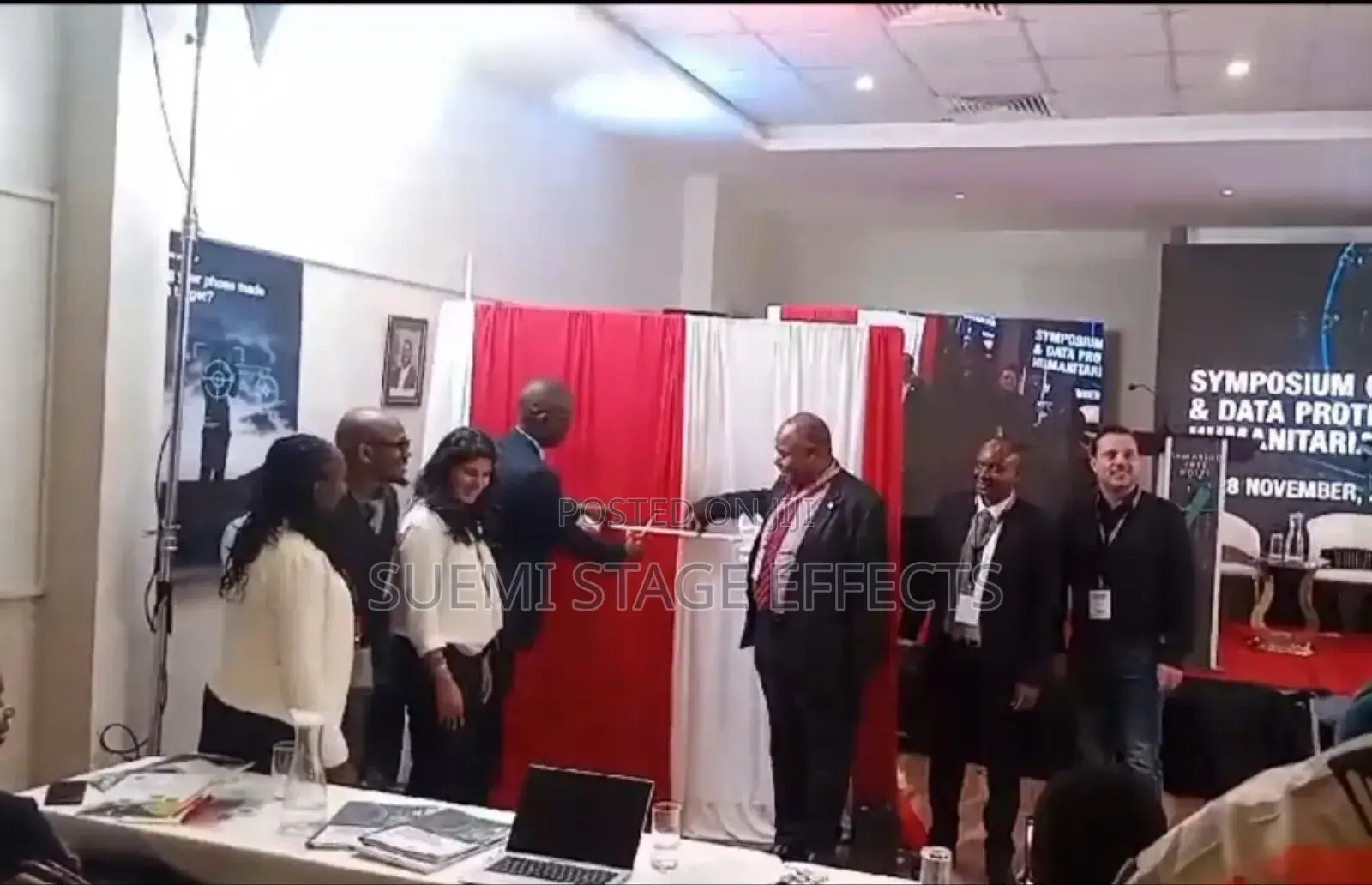 Electric Booth Unveiler – Grand Reveal Effect