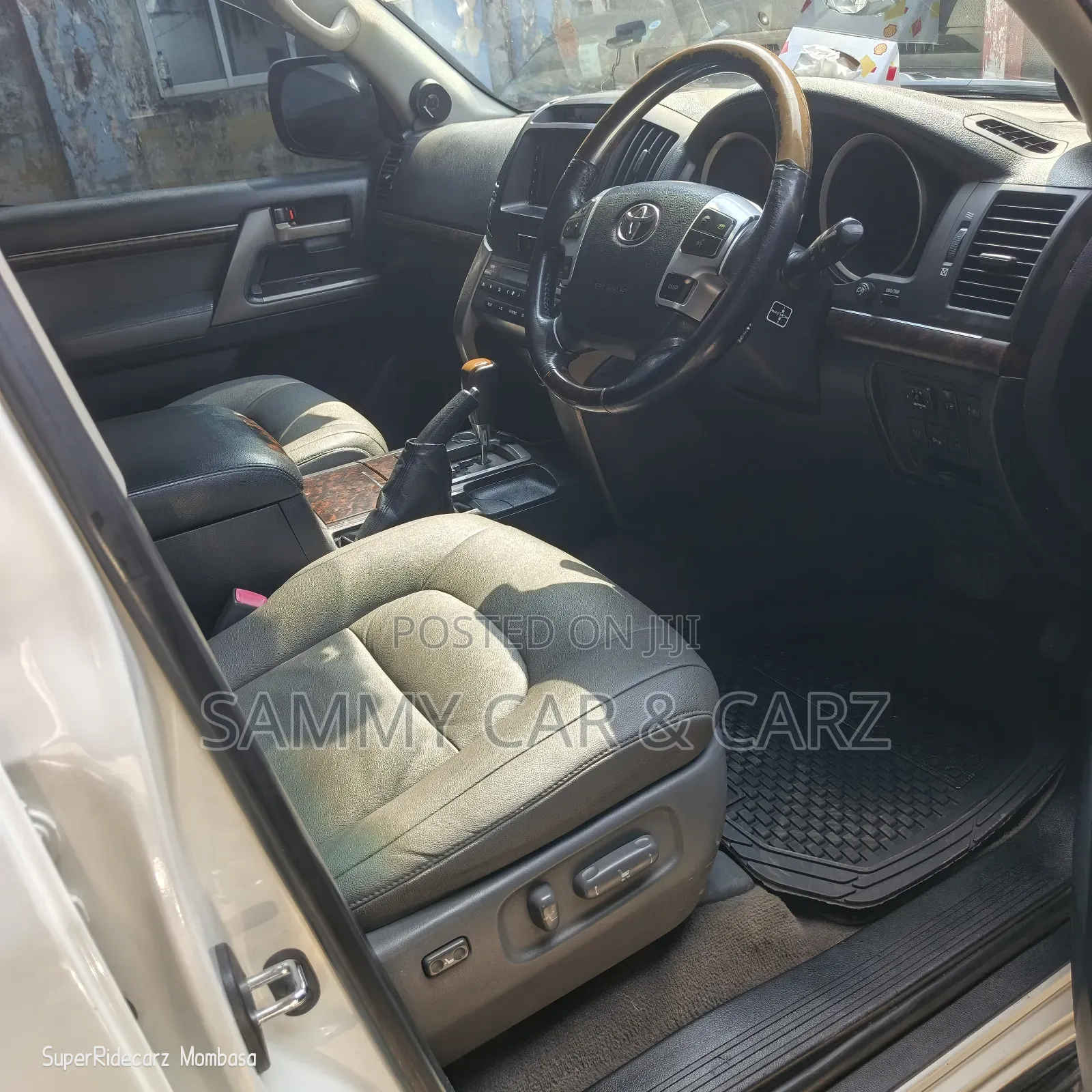 Toyota Land Cruiser 4.6 V8 ZX 2009 White
