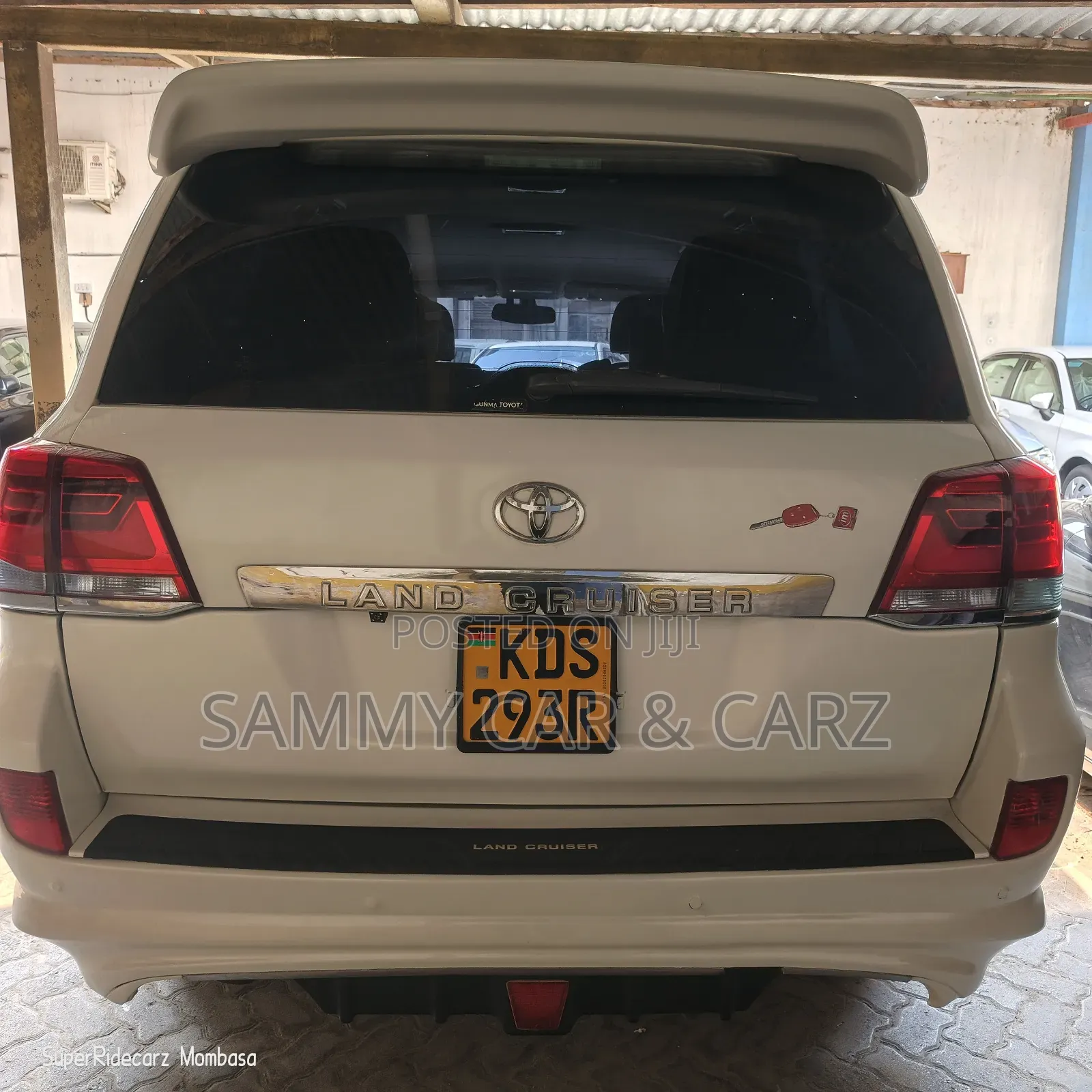 Toyota Land Cruiser 4.6 V8 ZX 2009 White