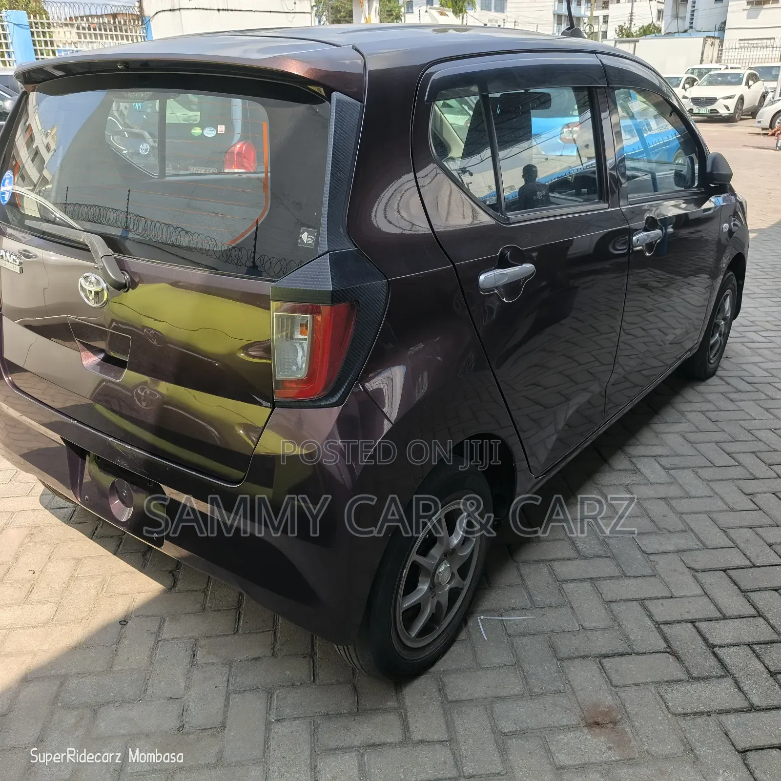 Toyota Pixis 2018 Maroon