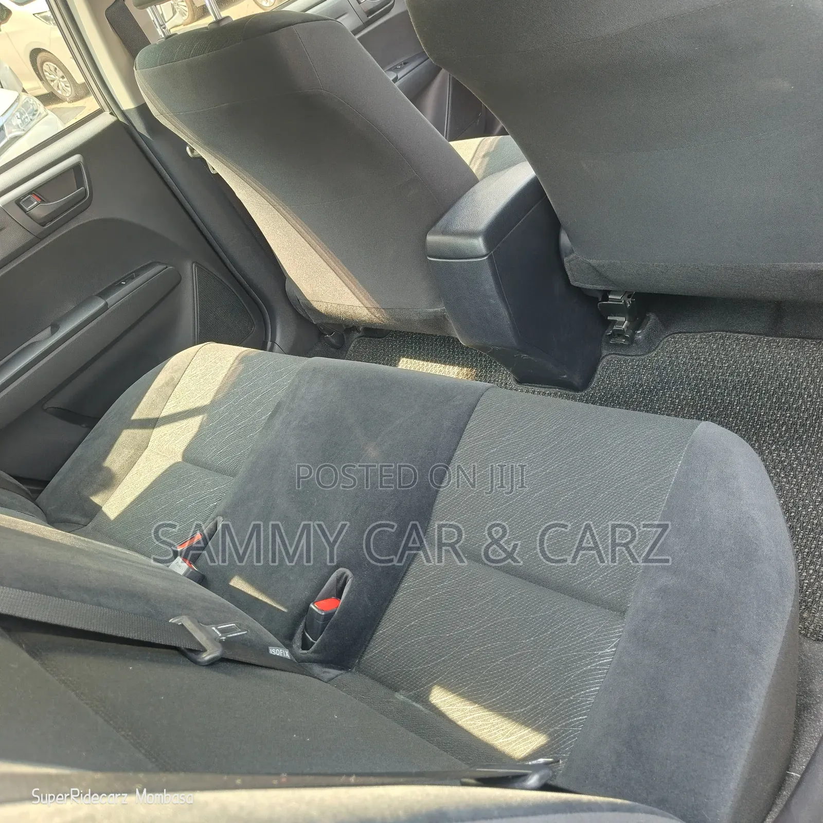 Toyota Axio 1.5 X 2WD 2018 Gold