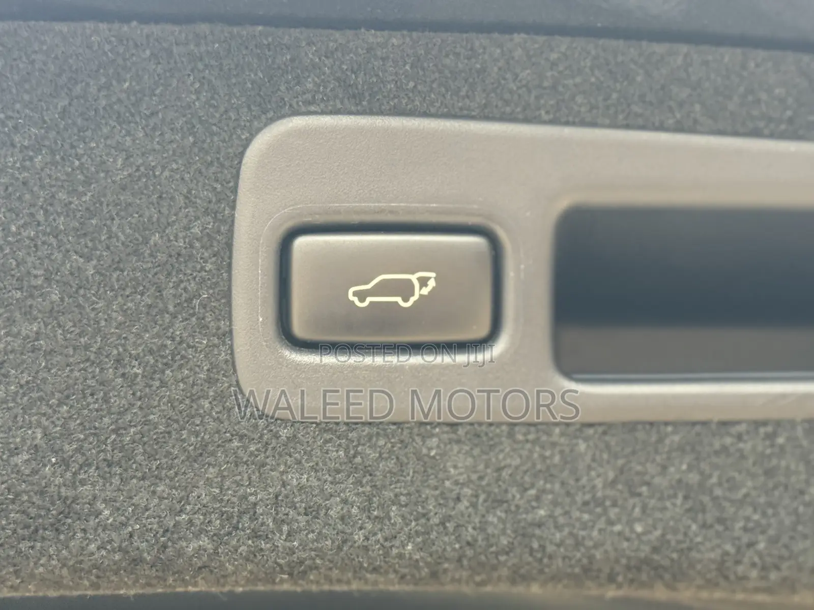 Toyota Harrier 2.0 4WD 2019 Black