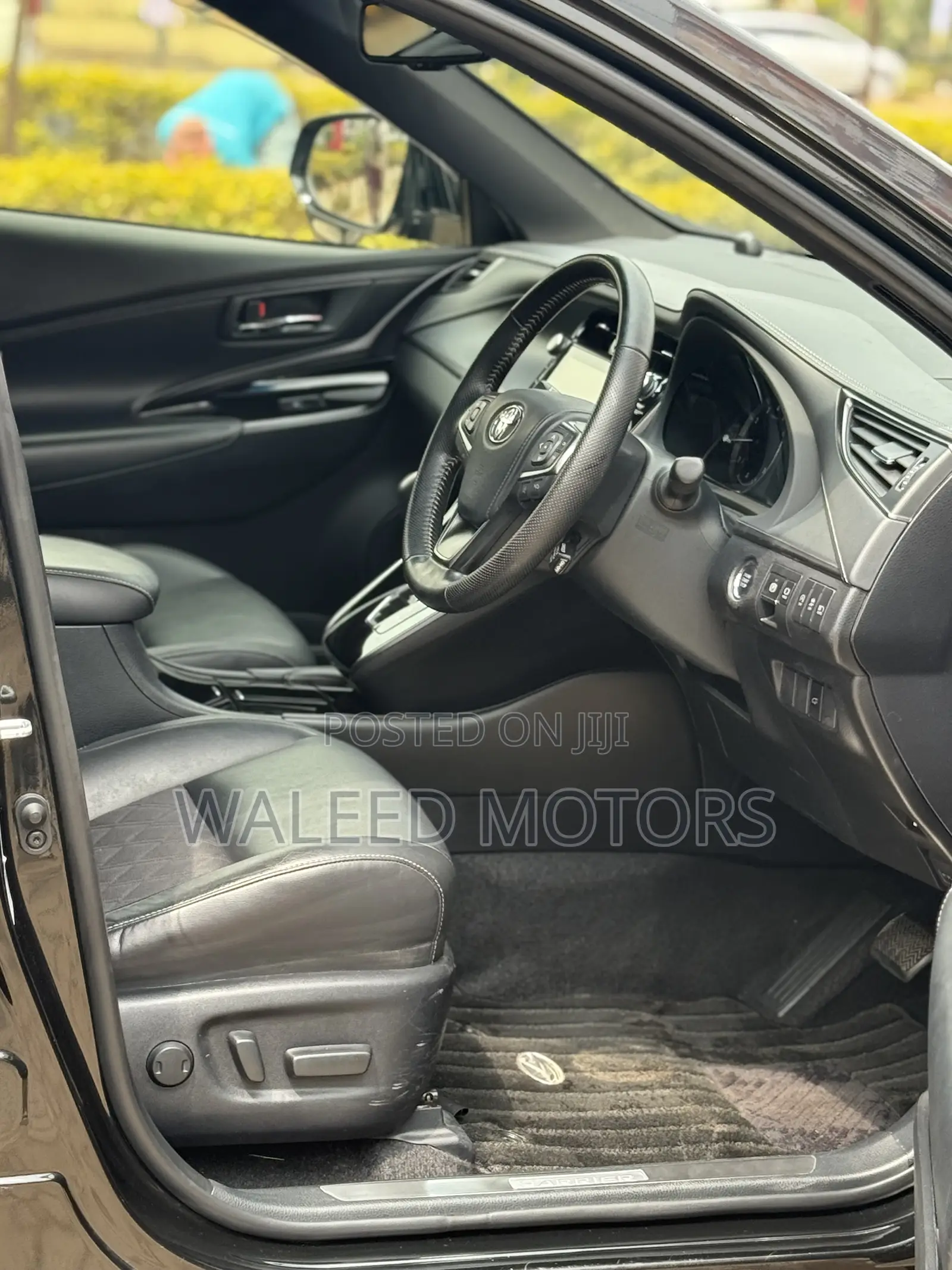Toyota Harrier 2.0 4WD 2019 Black