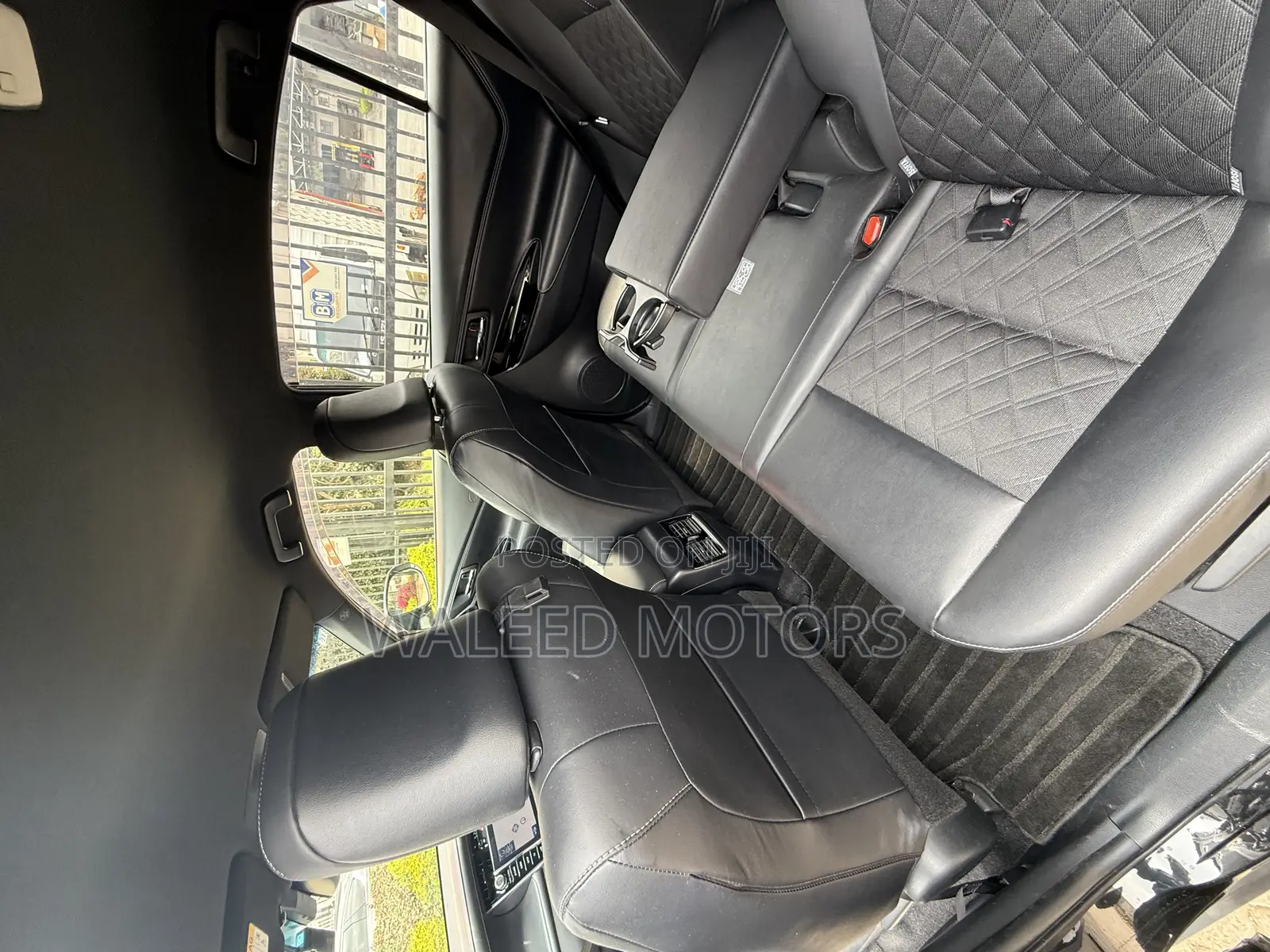 Toyota Harrier 2.0 4WD 2019 Black
