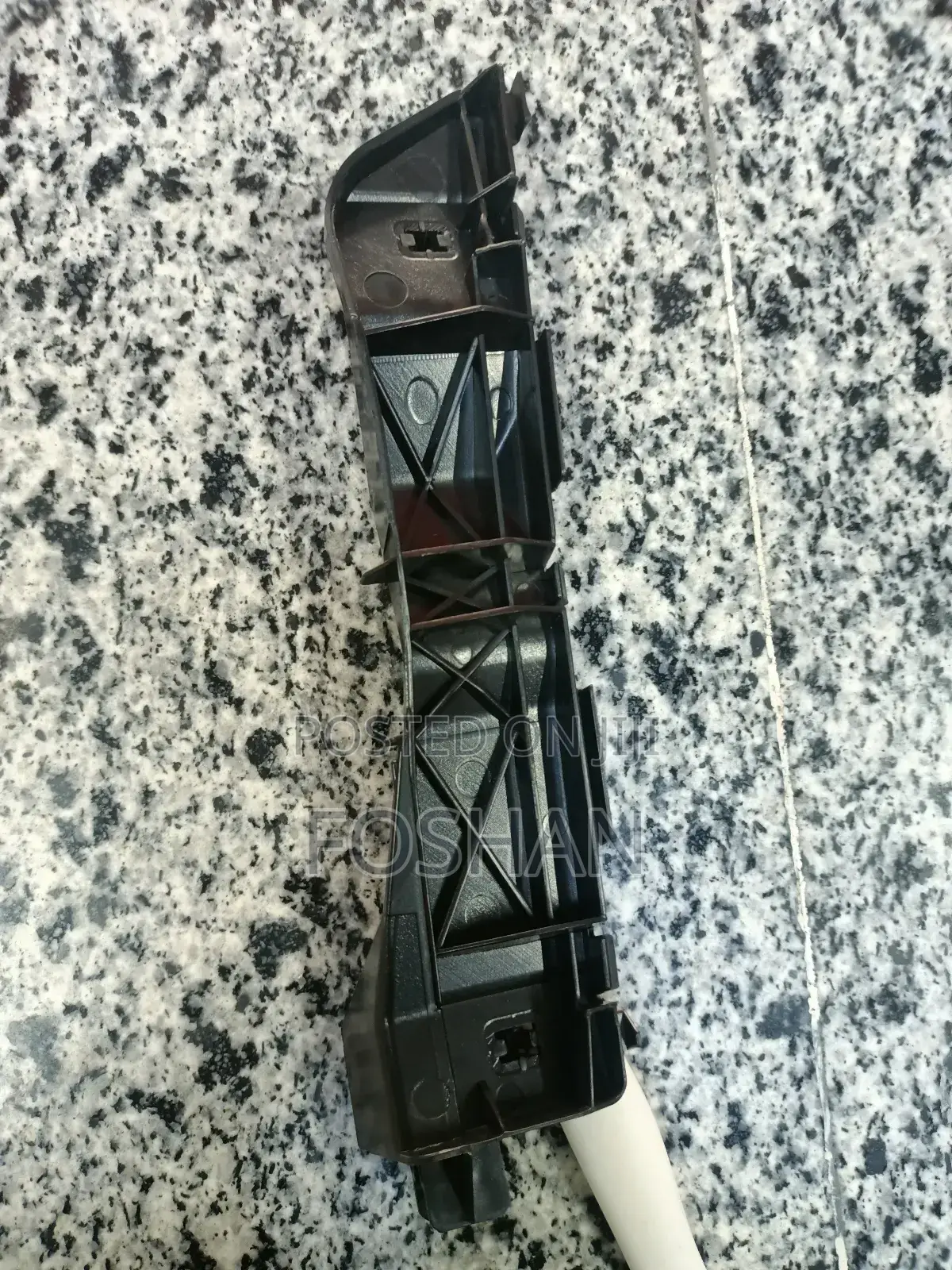 Avensis 2003-2008 Front Bumper Slide