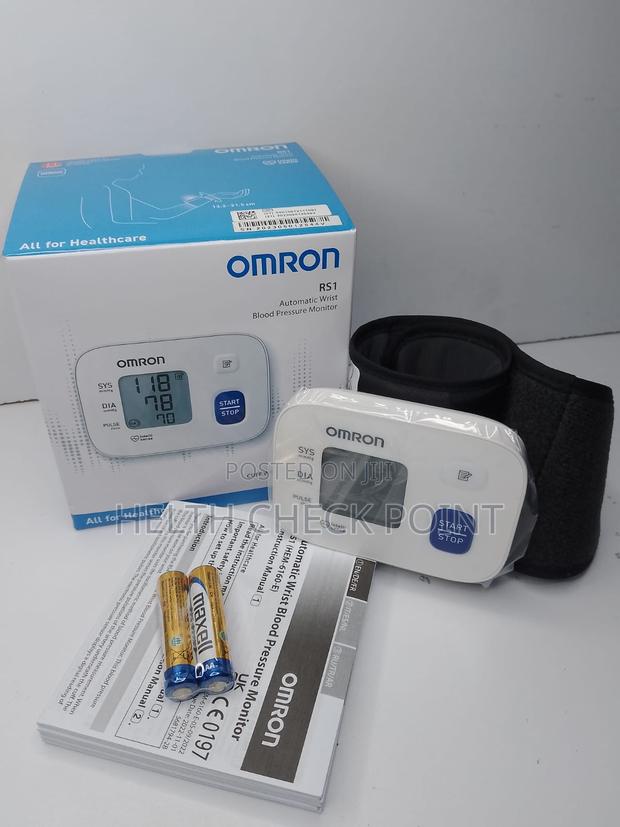 Omron Wrist Blood Pressure Machine - thumbnail 2