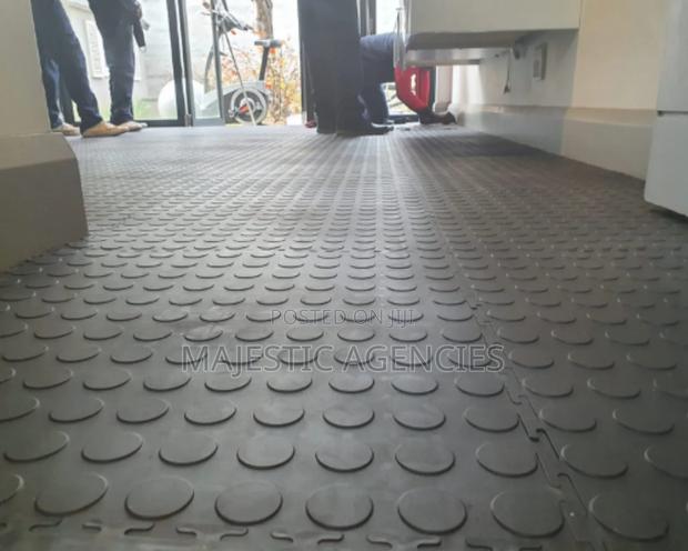 Rubber Coin Mat 5mm Thick 1.2×10m - main view