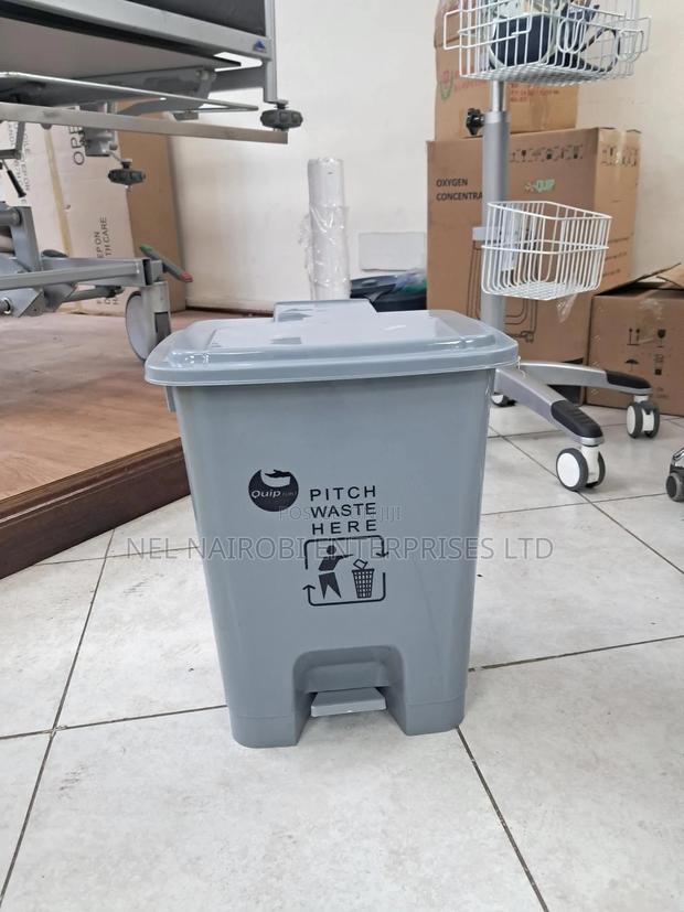 Pedal Waste Bins 20l - main view