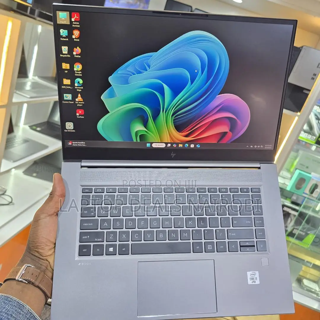 Laptop HP Zbook Studio G7 32GB Intel Core i9 SSD 1T