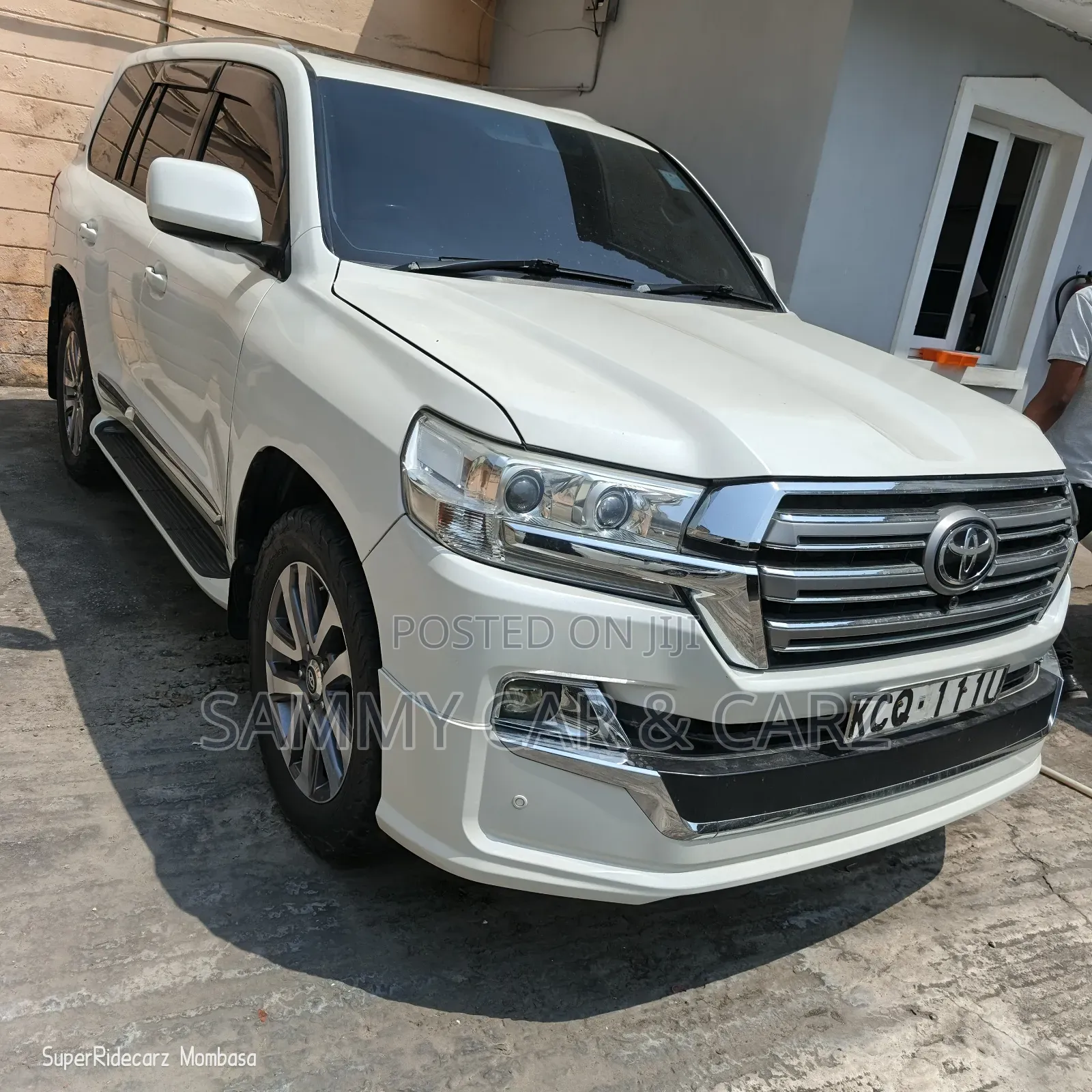 Toyota Land Cruiser 4.7 VX-R 2011 White