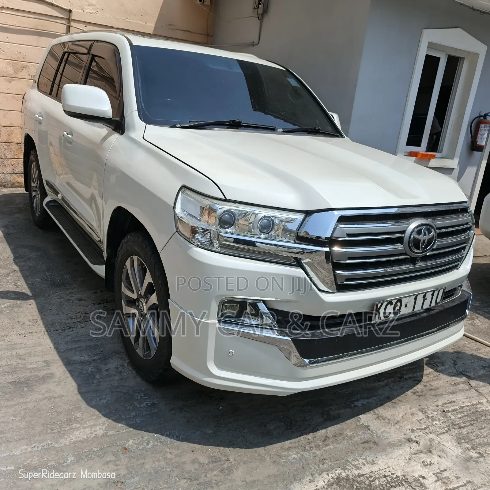 Toyota Land Cruiser 4.7 VX-R 2011 White