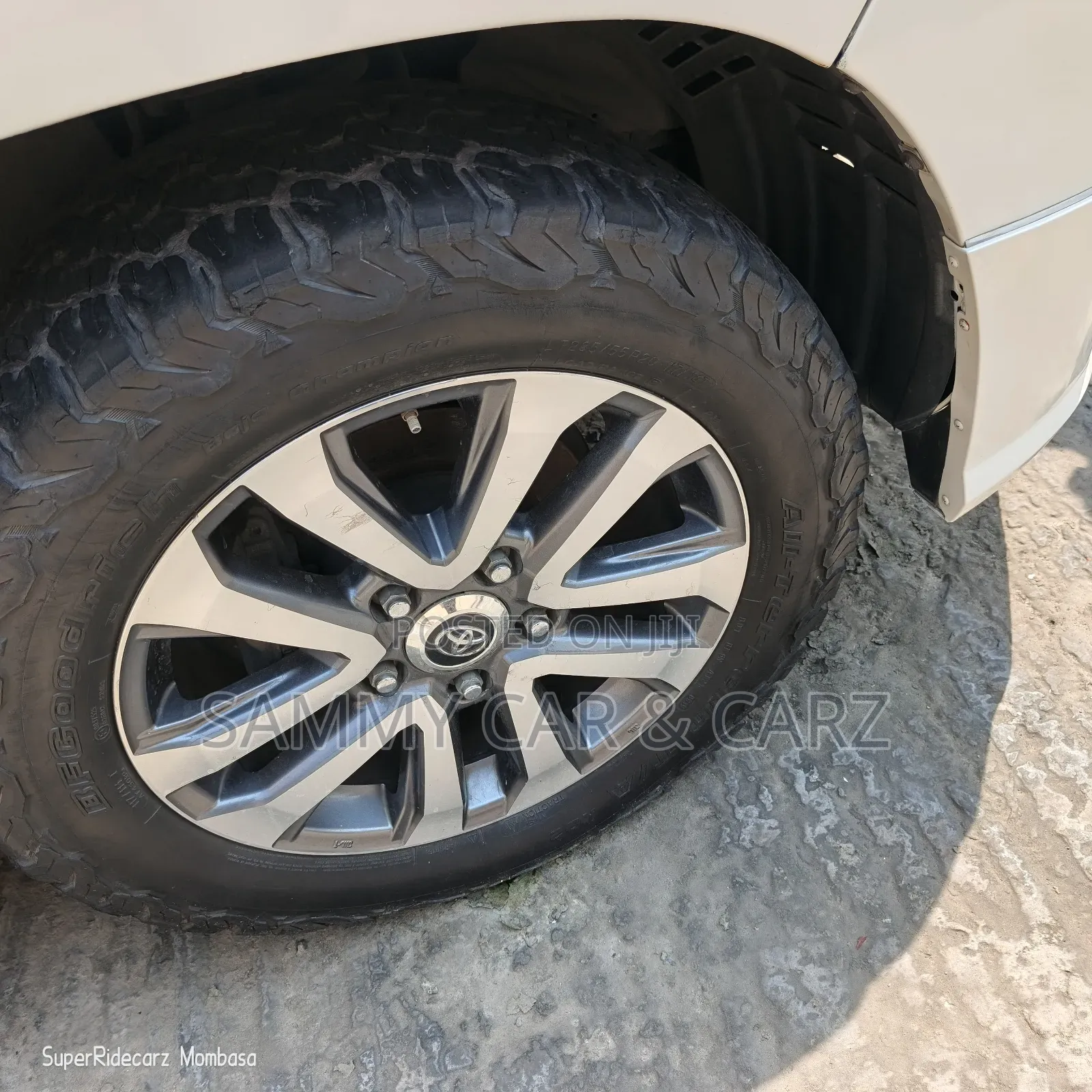 Toyota Land Cruiser 4.7 VX-R 2011 White