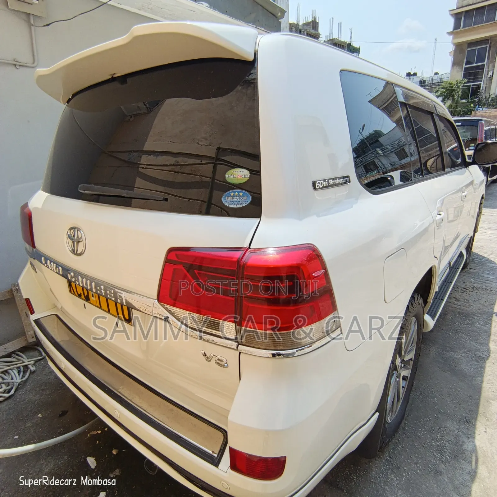 Toyota Land Cruiser 4.7 VX-R 2011 White