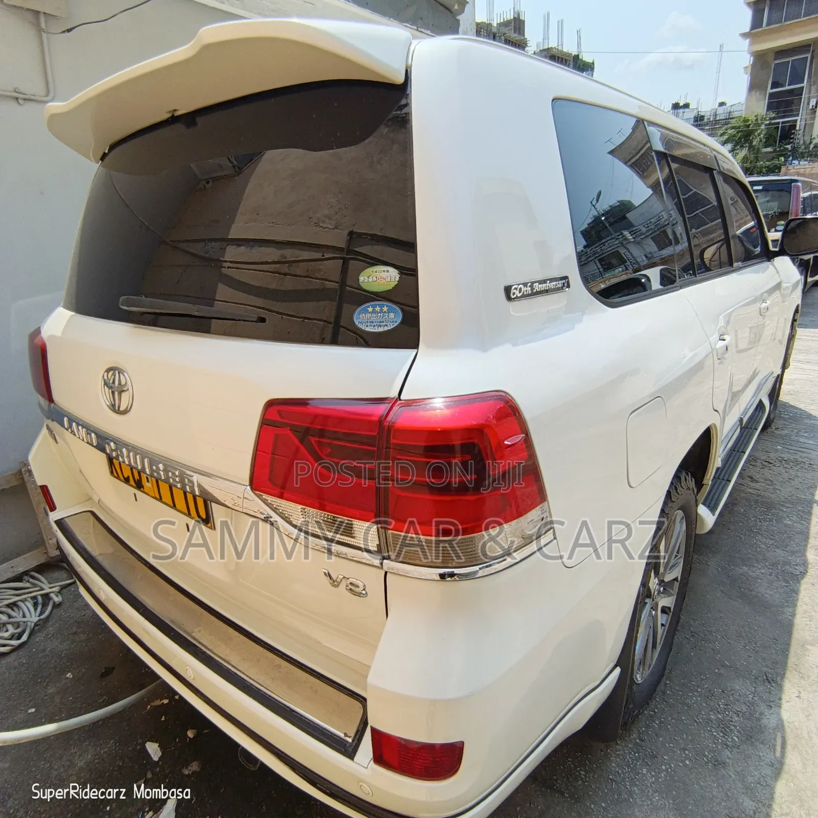 Toyota Land Cruiser 4.7 VX-R 2011 White