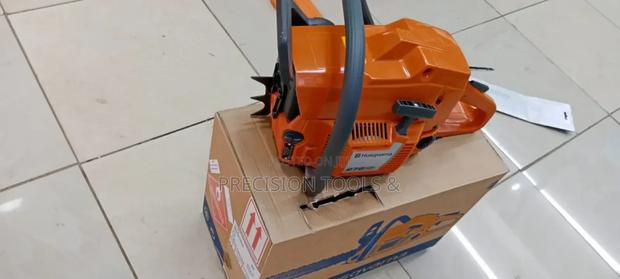 Husqvarna 272 Xp Power Saw - thumbnail 2