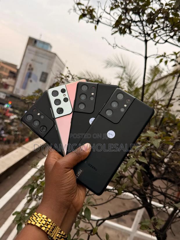 Samsung Galaxy S22 5G 256 GB - main view