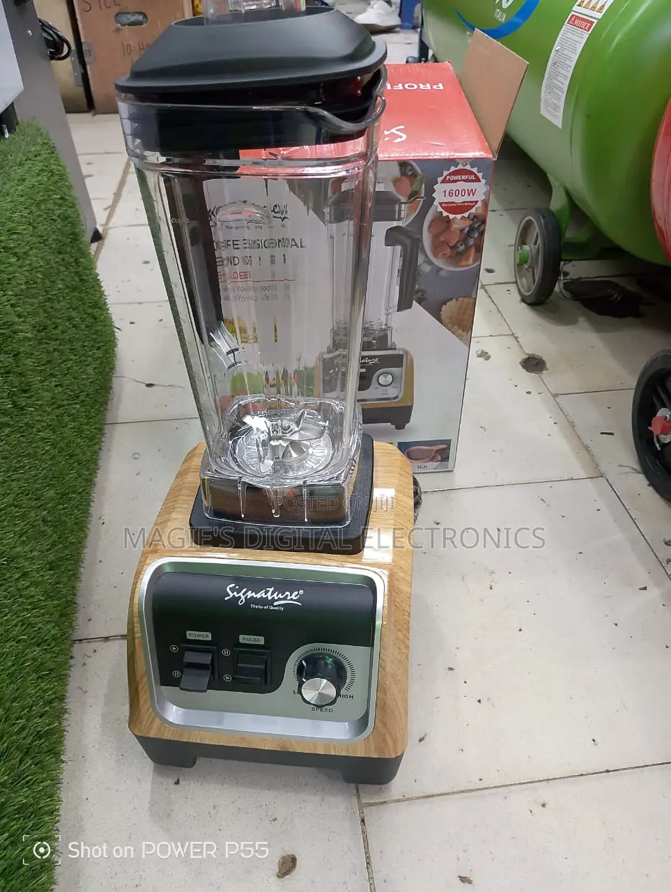 Highly Recommend 1600w Signature Blender