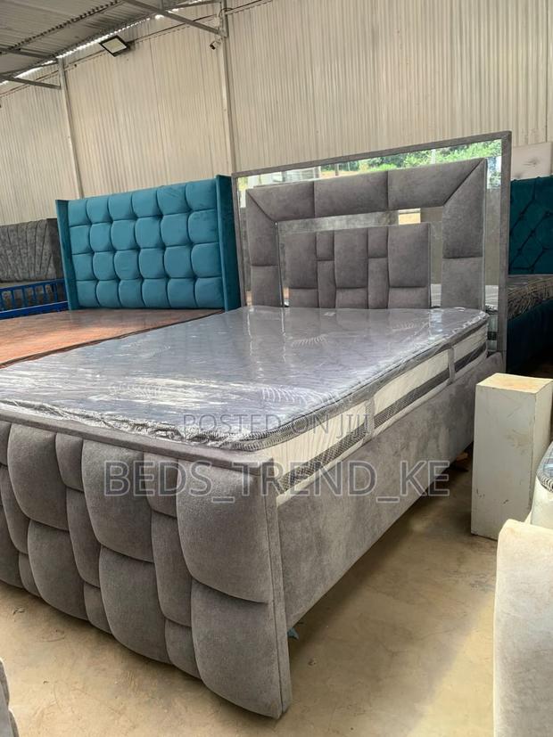 Modern Classy Mirrored 5 by 6 Ft Bed