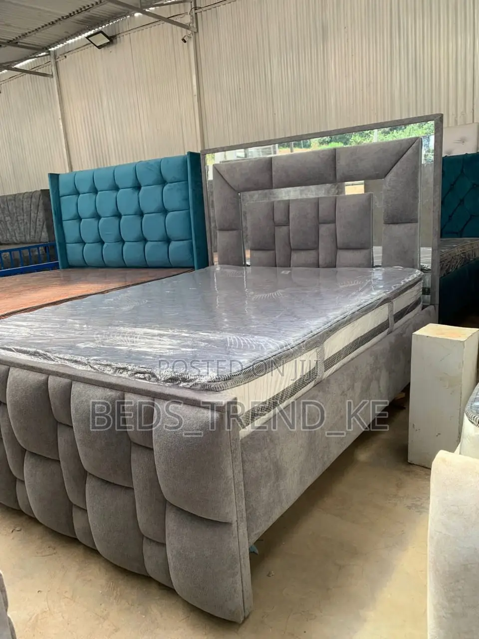 Modern Classy Mirrored 5 by 6 Ft Bed