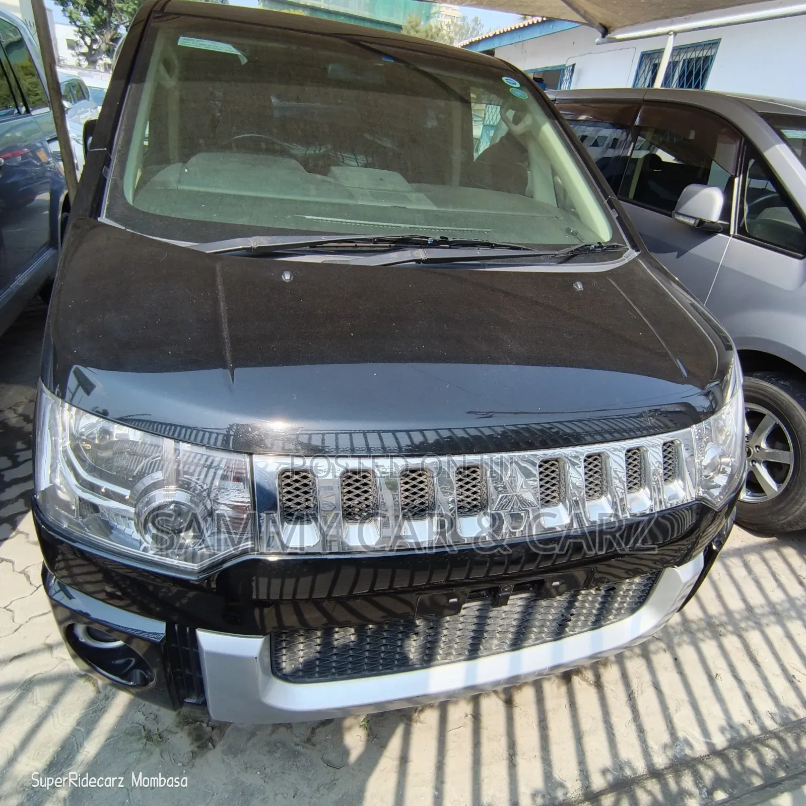 Mitsubishi Delica 2018 Black
