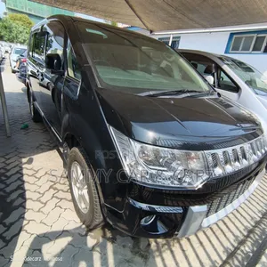 Mitsubishi Delica 2018 Black