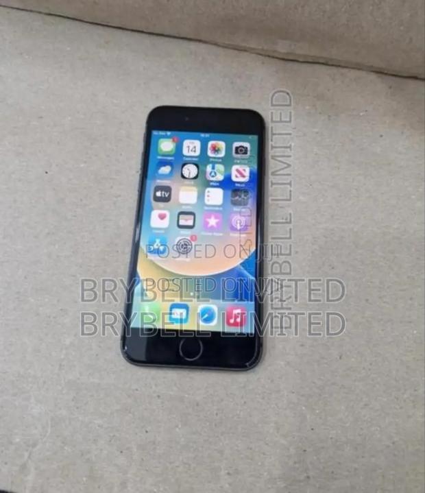 Apple iPhone 8 64 GB Black - thumbnail 4