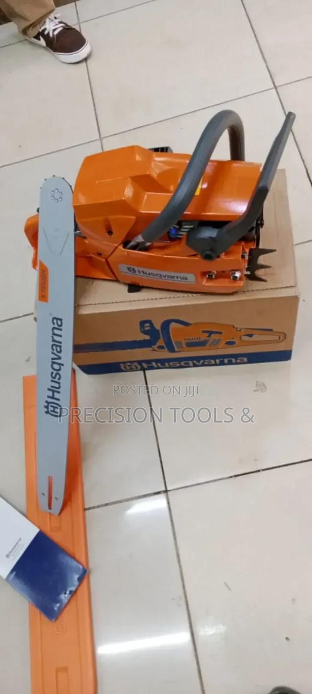 Husqvarna Chainsaw 272 - thumbnail 2