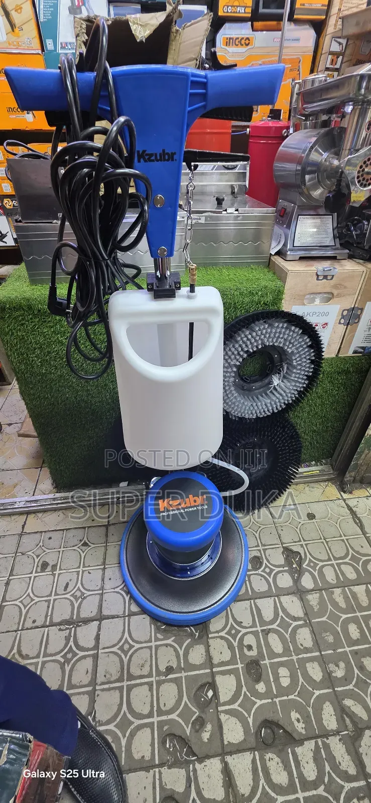 Kzubr Floor Polisher/Scrubber.