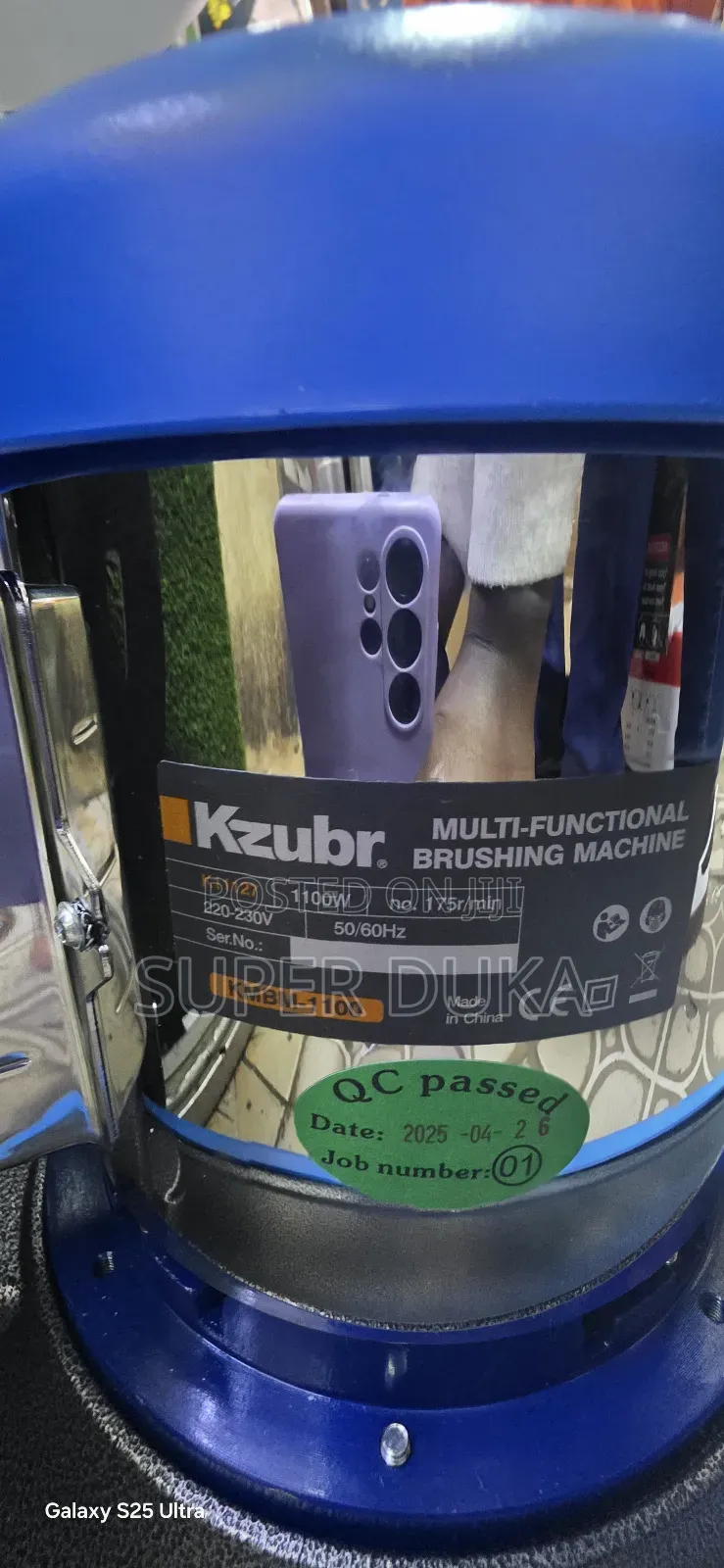 Kzubr Floor Polisher/Scrubber.