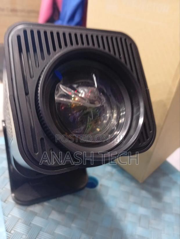 Hy320 Portable Auto Keystone Projector – FHD 1080p