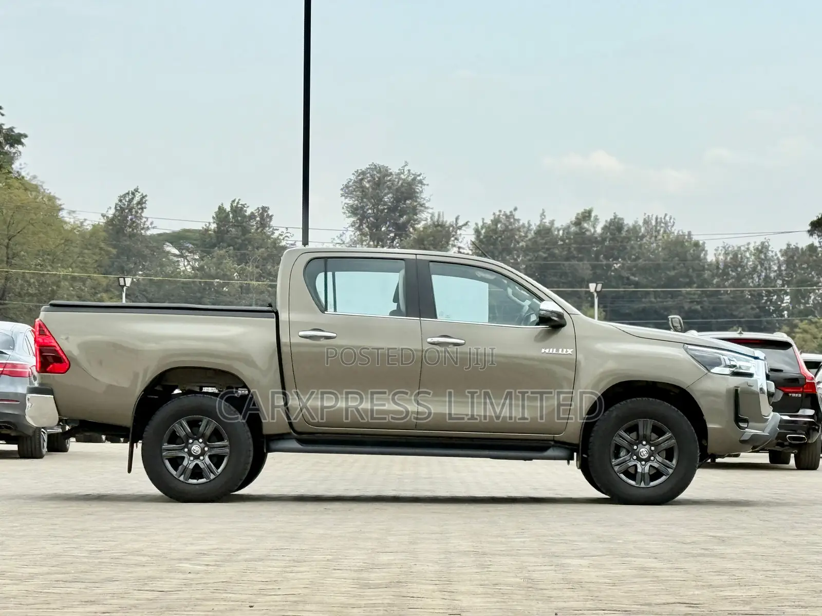 Toyota Hilux 2020 Beige