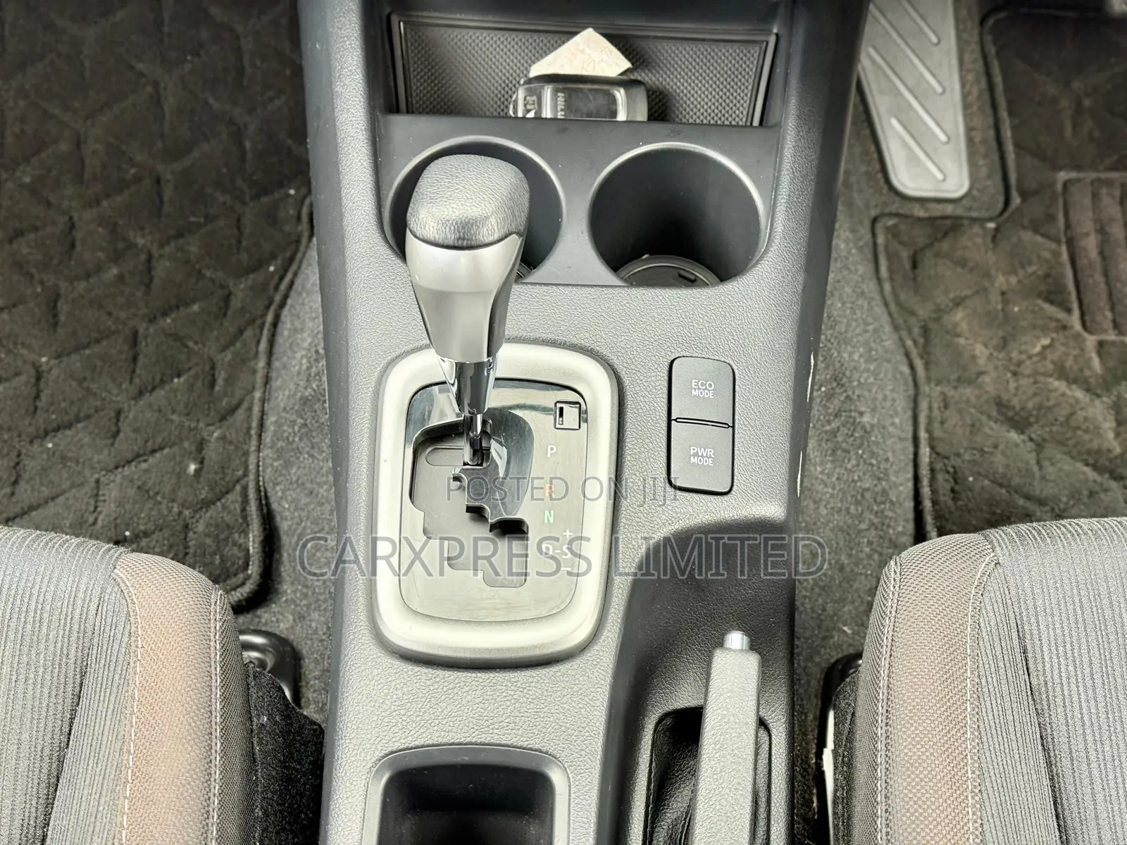 Toyota Hilux 2020 Beige
