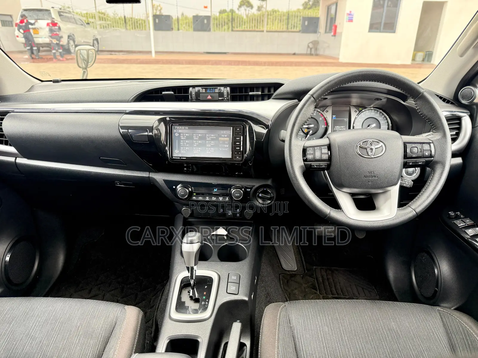 Toyota Hilux 2020 Beige