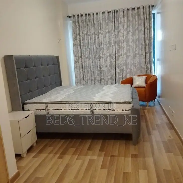 Roomy 5 by 6 Ft Bed With Side Drawers