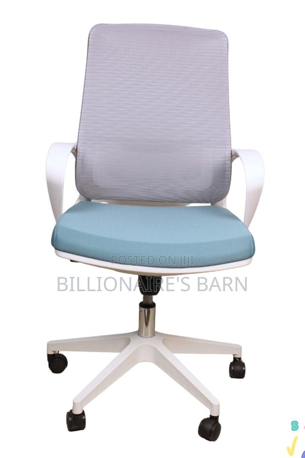 Office Chair; White Mesh Executive Mesh Chair. - thumbnail 2