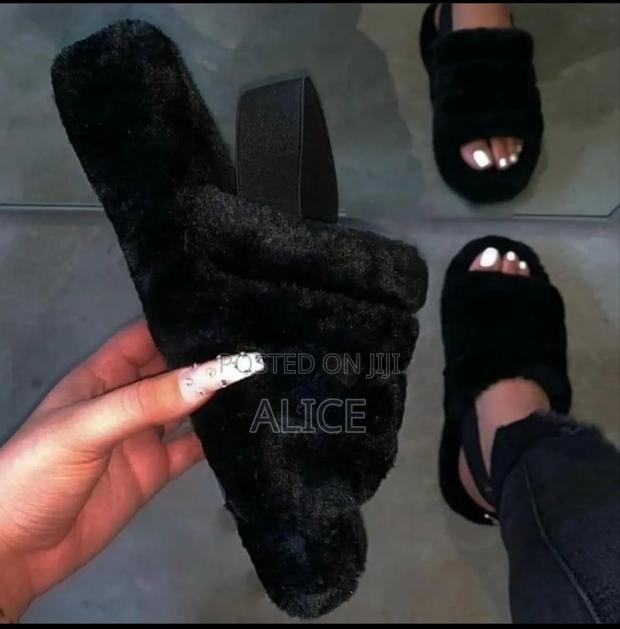 Fluffy Sandles - main view