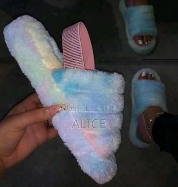 Fluffy Sandles - thumbnail 4