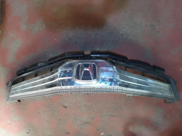 Honda Fit Shuttle Grill 2013