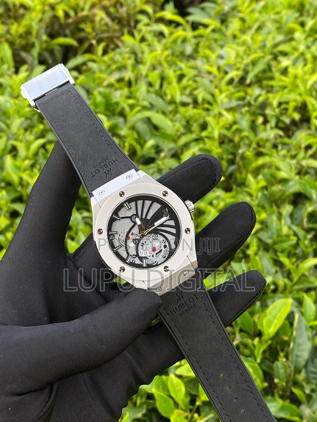 Hublot Gents Watch Battery Powered Suede Strap