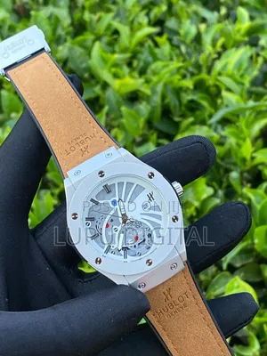 Hublot Gents Watch Battery Powered Suede Strap