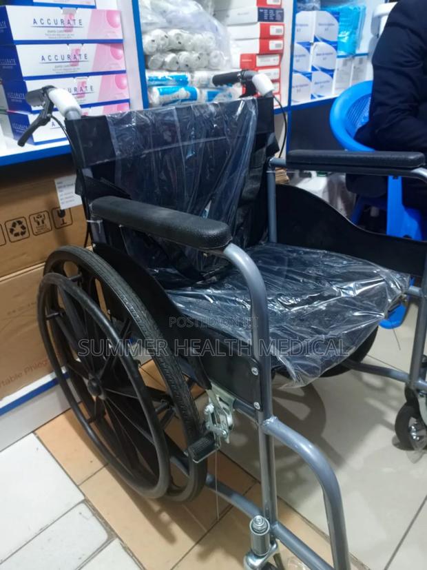 Standard Wheelchair - thumbnail 2