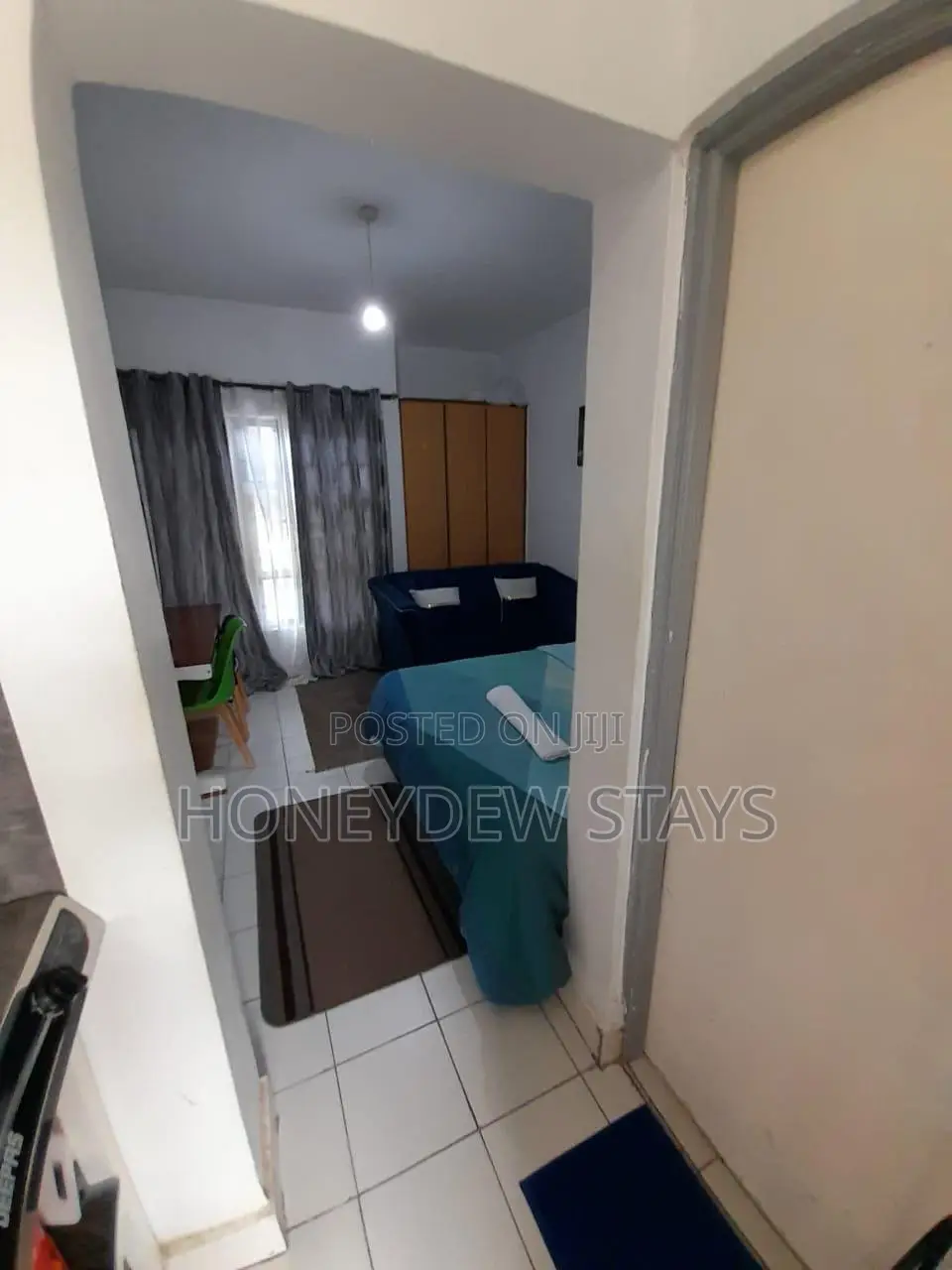 Fully Furnished Executive Studio at Signature Mall