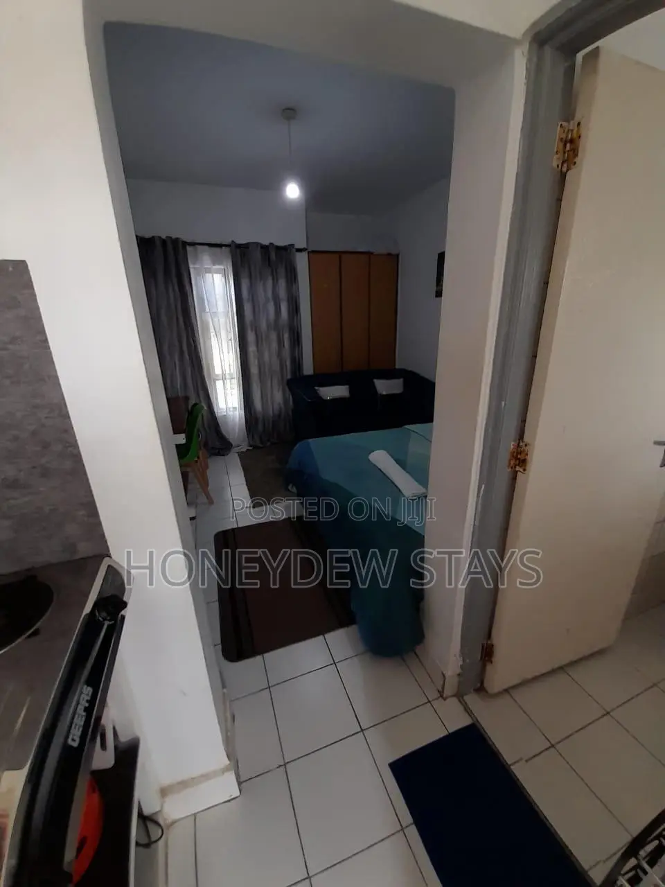 Fully Furnished Executive Studio at Signature Mall
