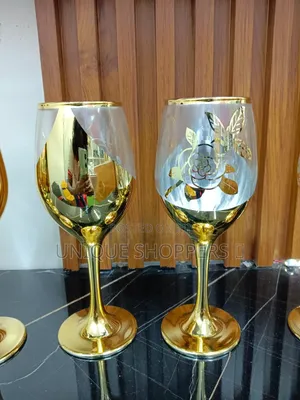 Quality Golden With Clear Design Wine Glasses Now Availabl