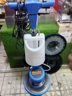 High Standard 1100w Kzubr Floor Scrubber With 3 Brushes