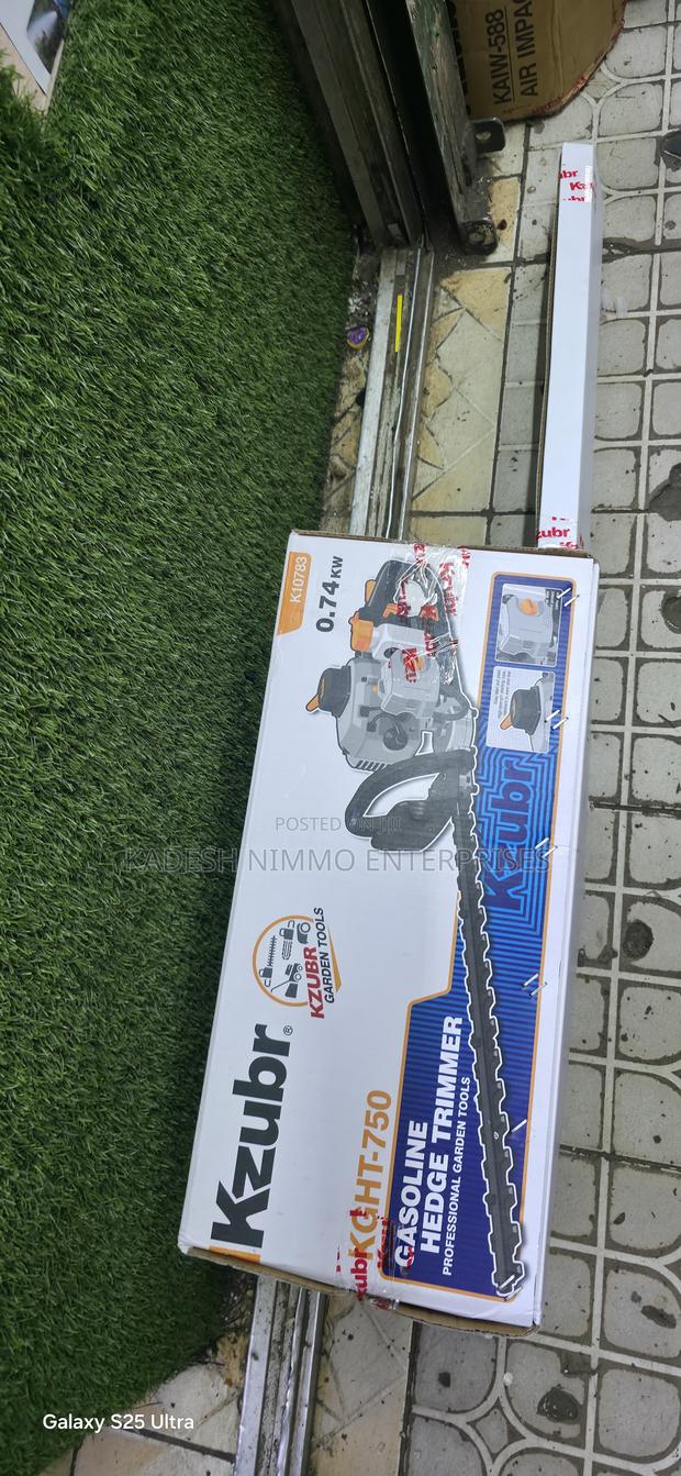 Kzubr Petrol 2-stroke Hedge Trimmer - main view