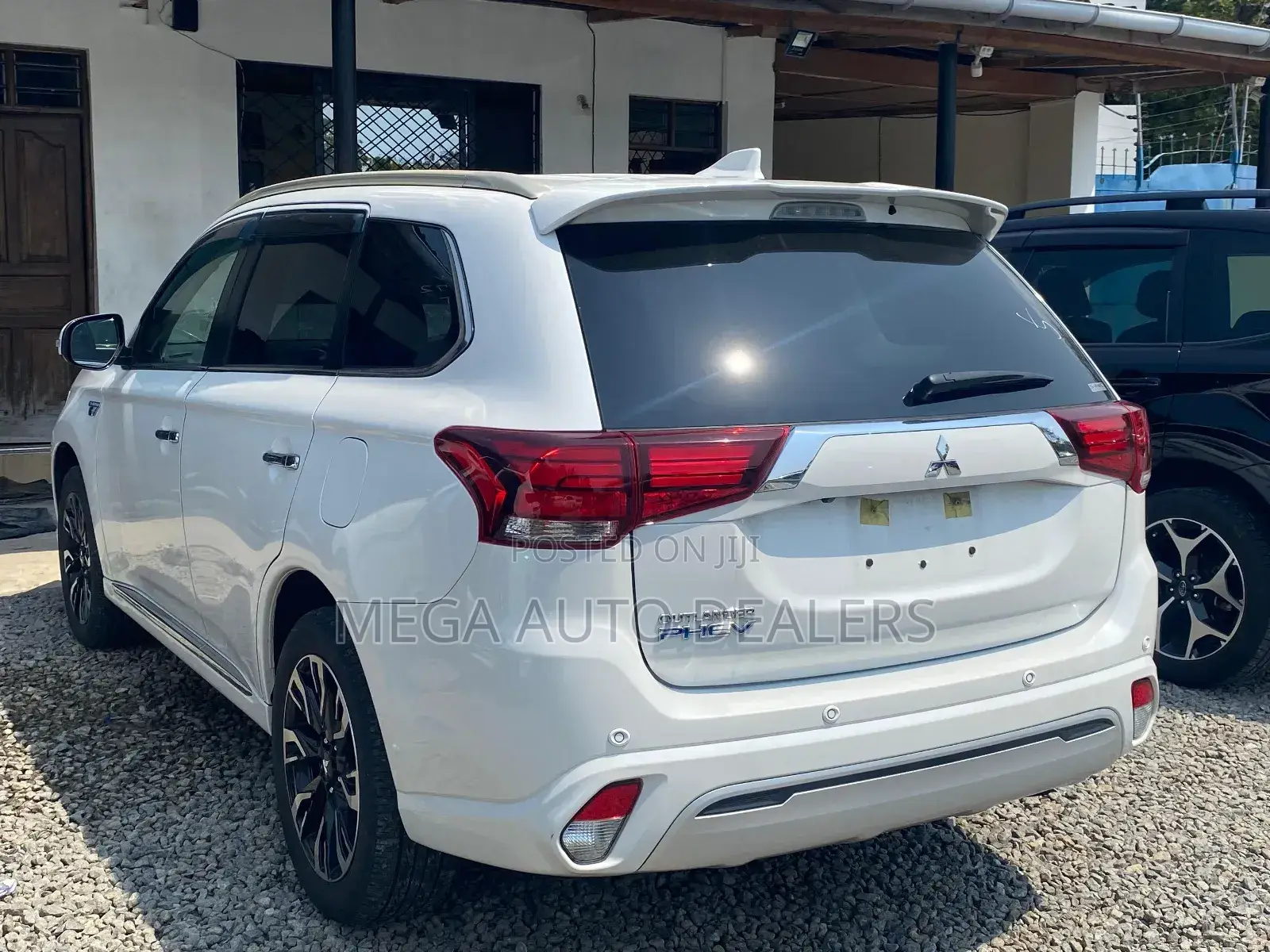 Mitsubishi Outlander 2018 White