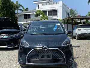 Toyota Sienta 2018 Black