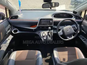 Toyota Sienta 2018 Black